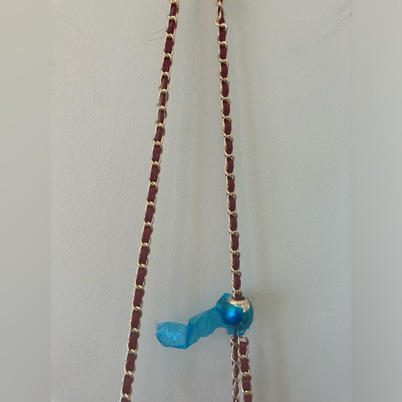 Crossbody Bucket Bag Burgundy. - Picture 9 of 9